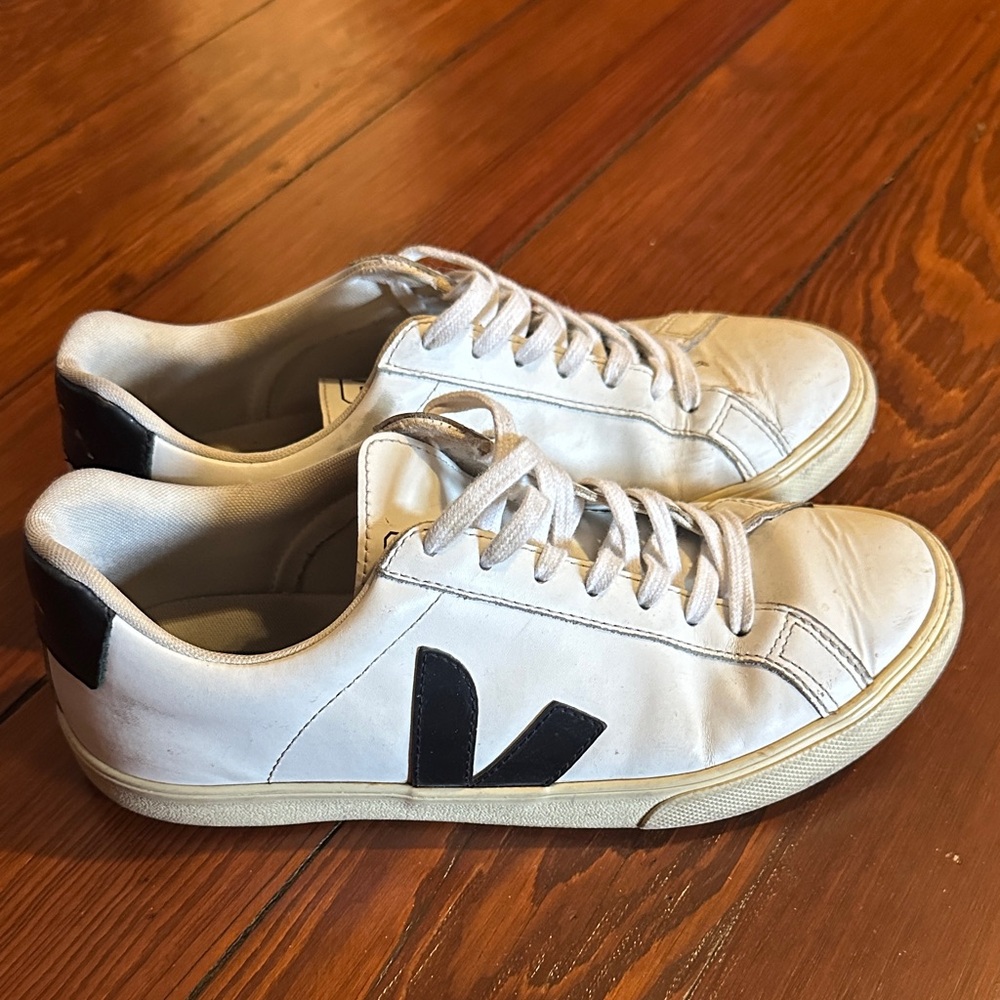 Ladies Veja Leather Sneakers